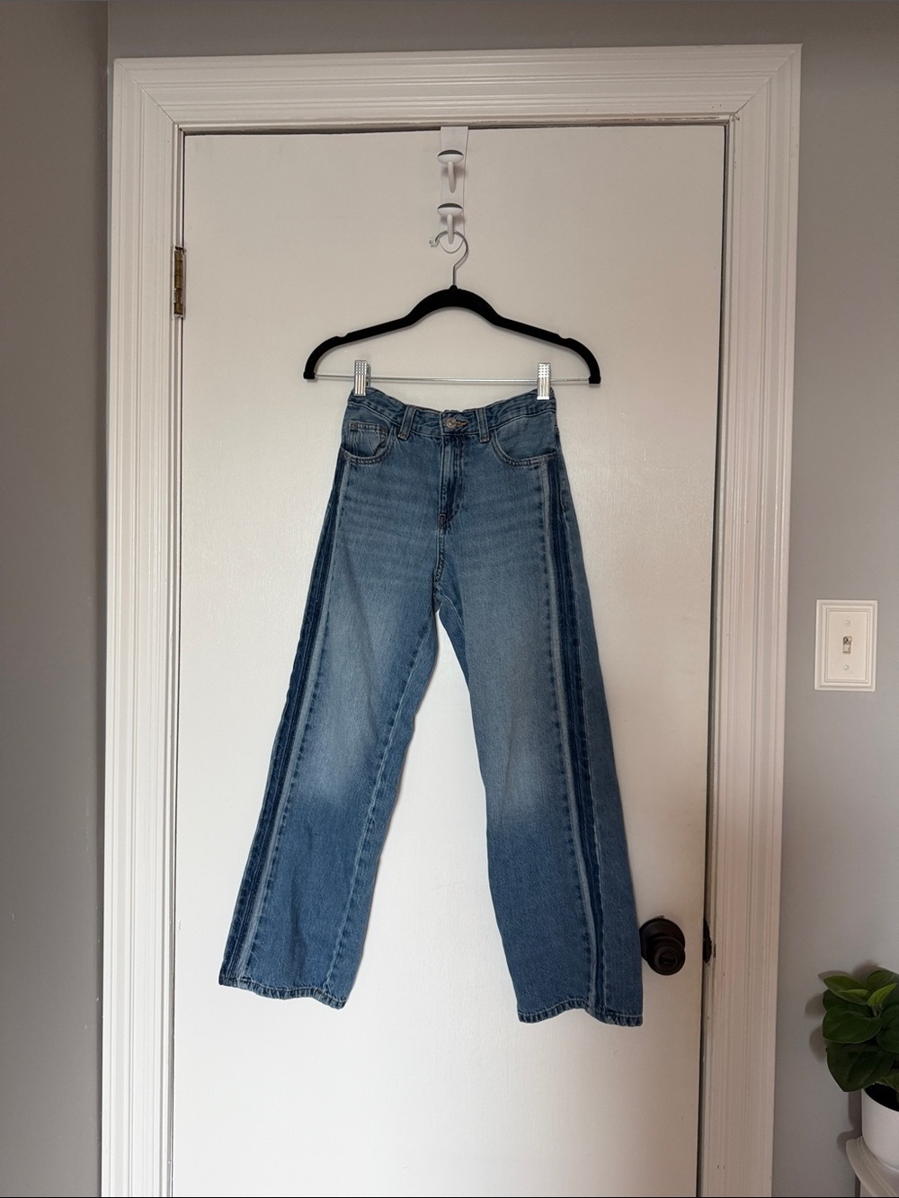 Zara- High-Rise Wide Leg girls Jeans in Light Blue- size 11-12